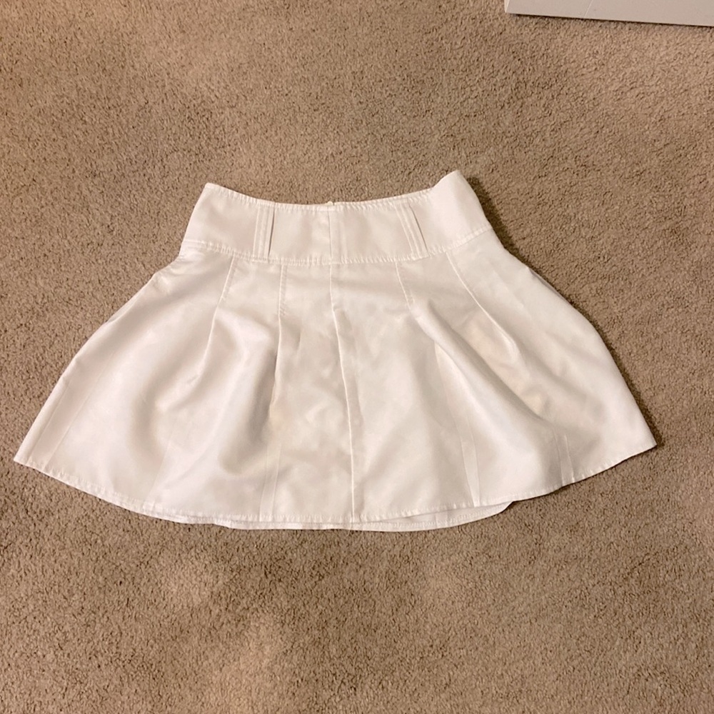 Tennis skirt, white. No stains